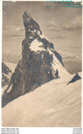 84Vn    Carte Photo Oddoux Alpinisme Dans La Meije Le Doigt De Dieu Au Fond - Alpinisme