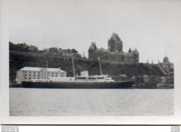 910Cr  Photo Canada Québec Vue Prise Du Bateau La Traverse Levis Vers Le Bateau Royal - Québec - La Cité