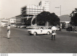 V648Pt  Photo N°1 Angola Luanda Course Automobile Tacot à Identifier - Angola