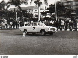 V648Pt  Photo N°2 Angola Luanda Course Automobile Tacot à Identifier - Angola