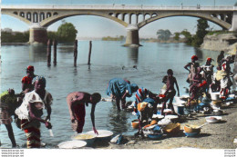 1V12 35F  Afrique Guinée Française Kankan Pont Sur La Riviere Milo Les Lavandiéres - Guinée Française