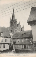 CPA VANNES - PLACE HENRI IV ET LA CATHEDRALE - Vannes