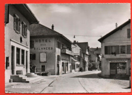 BALLAIGUES Hotel Des Balances, Tanksäule Esso - Ballaigues