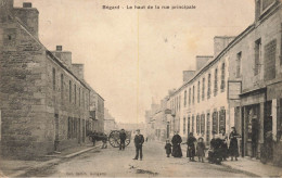 Bégard * Le Haut De La Rue Principale * Commerce * Enfnats Villageois - Andere & Zonder Classificatie