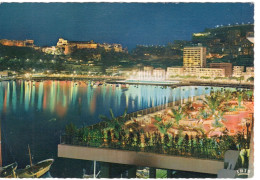 CPSM MONACO LA NUIT Vue Générale Sur Le Port, La Terrasse De L'Hôtel De Paris - Tampon Principauté De Monaco - Porto