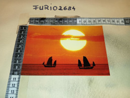 AD10243 HONG KONG SAILS AGAINST THE SUNSET - Philippines