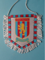 ASTON VILLA F.C. PREPARED >> WIMPEL (Drapeau) FANION De FOOTBALL / VOETBAL (Pennant) > ( See Scan ) +/- 10 X 8 Cm.! - Habillement, Souvenirs & Autres