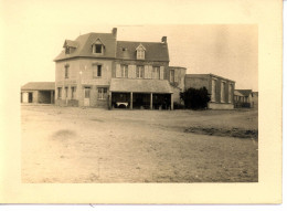 Photo De St Martin De Bréhal, Département De La Manche Années 1920 Format 13/18 - Places