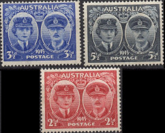 AUSTRALIA/1945/MH/SC#197-199/DUKE AND DUCKNESS OF GLOUCESTER / FULL SET/ 2 1/2p MNG & 3 1/2P MISSED ONE DENT - Mint Stamps