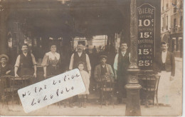 75012 - On Pose Devant Le Restaurant Situé 82 Rue Du Faubourg Saint Antoine En 1908 ( Carte Photo ) - Cafés, Hotels, Restaurants