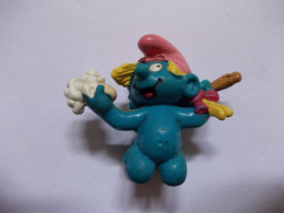 Figurine Schtroumpf / Smurf Smurfin In Bad - Smurfs