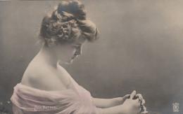 FEMME ADA BATTKE PHOTO 1904 RARE - Artisti