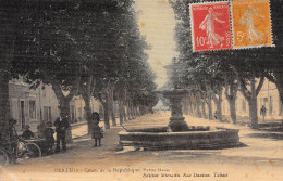 PERTUIS (Vaucluse) - Cours De La République - Partie Basse - Fontaine - Carte Toilée Couleurs - Voyagé 1921 (2 Scans) - Pertuis