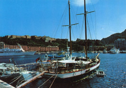 CPM - M - MONACO - MONTE CARLO - LE PORT ET DANS LE FOND LE ROCHER DE MONACO - Hafen