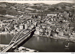 D47  En Avion Au Dessus De CASTELMORON  Vue Générale      ....... - Castelmoron