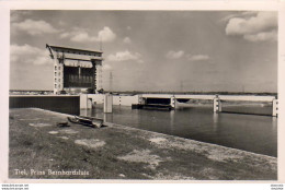 PAYS BAS  TIEL  Prins Bernhardsluis .........  Echte Foto  ......... - Tiel