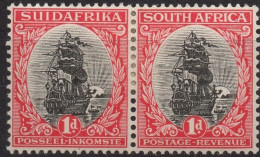 SOUTH AFRICA/1926/MH/SC#24/ JAN  VAN RIEBEEK'S SHIP DROMEDARIS / 1p CARMINE & BLK, PAIR - Unused Stamps