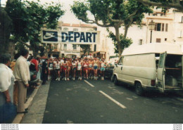 3V1 45Fj   Photo Martigues Départ D'une Course à Pied Marathon? Dans Les Années 70 - Atletica