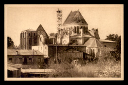 52 - MONTIER-E-DER - LA RECONSTRUCTION DE L'EGLISE DETRUITE EN JUIN 1940 - Montier-en-Der