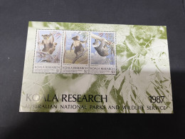 (STAMPS 18-2-2024) Australia - Sheetlet Of 3 Cinderella Koala Conservation Mint - 1987 - Stamps - Cinderella