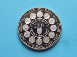 La Slovénie Entre Dans L'Euro 2007 > L'EUROPE DES XXVII - 2007 ( Voir / See Scan ) +/- 31 Gr. / 4 Cm. ( Cu/Ni ) - Elongated Coins