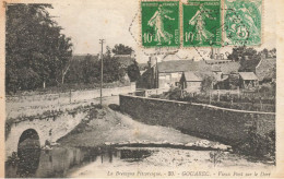 Gouarec * Un Coin Du Village Et Le Vieux Pont Sur Le Doré - Gouarec