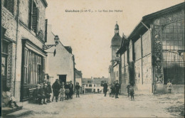 35 GUICHEN - LA RUE DES HALLES - Sonstige & Ohne Zuordnung