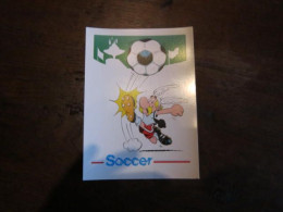 ASTERIX CARTE POSTALE  ASTERIX SOCCER POUR LE MARCHE AMERICAIN UDERZO - Astérix