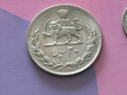 Münze Münzen Umlaufmünze Iran 20 Rial 1977 - Irán