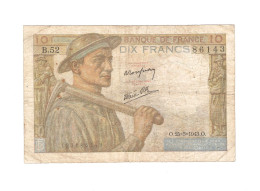 ALB/ France : 10 Francs MINEUR - 25/03/1949 - 20 Trous D'épingle Environ, Pliures - 10 F 1941-1949 ''Mineur''