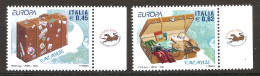 Italie Italia 2004 N° 2715 / 6 ** Europa, Vacances, Autocollants, Valise, Tapis Roulant, Lunettes Appareil Photo Chapeau - 2001-10: Mint/hinged