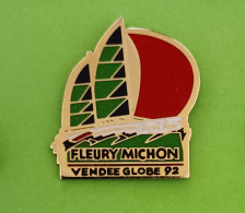 Pin's Bateau Voilier Fleury Michon Vendée Globe 92 - Bateaux