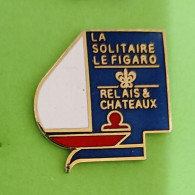 Pin's Bateau Voilier La Solitaire Le Figaro Relais & Chateau - Bateaux