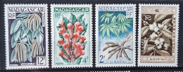 Madagascar 1956/57 N°331 **+ N°332/34 * TB - Nuevos