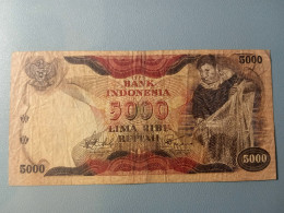 INDONESIA 5000 RUPIAH 1975 P 114 USADO USED - Indonésie