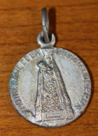 Pendentif Médaille Religieuse "Notre-Dame De La Délivrande" Calvados - Normandie - Religious Medal - Religion & Esotérisme