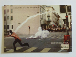 MANIFESTATION - Homme Lance Fumigène - Carte Publicitaire Quotidien / Journal Les Echos - Demonstrationen