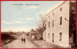 CPA 85 L'OIE (Les Essarts-en-Bocage) Vendée - Route Des 4 Chemins (Hôtel De La Gare) - Les Essarts