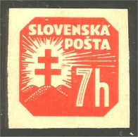 XW01-2201 Slovakia 7h Rouge Red Newspaper Journal Armoiries Coat Arms Sans Gomme No Gum - Altri & Non Classificati