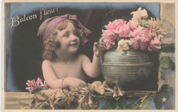 ENFANTS - Balcon Fleuri - Une Petite Fille Avec Un Bandeau Admirant Les Fleurs - Colorisé - Carte Postale Ancienne - Abbildungen