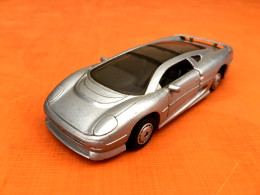 Voiture Miniature  Jaguar XJ220 - Maisto