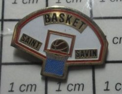 311a Pin's Pins / Beau Et Rare / SPORTS / BASKET-BALL SAINT SAVIN - Pallacanestro