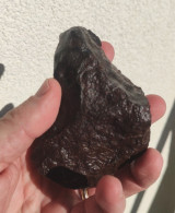 - METEORITE - SUPERBE CHONDRITE ORDINAIRE - POIDS 310 G - CROUTE DE FUSION 100% - Meteoritos