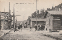 55 - Meuse - DUN-SUR-MEUSE -  Rue De La Maraille - Format 9 X 13,5 - Editeur Alfred Petit - Dun Sur Meuse