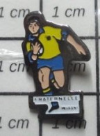 513b Pin's Pins / Beau Et Rare / SPORTS / CLUB RUGBY LA FRATERNELLE DE CHIUREDEMOUCHE - Rugby