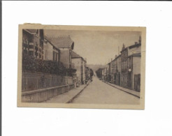 63  Puy De Dôme  :  Courpière L'avenue De La Gare   10245 - Courpiere