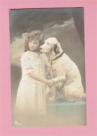 XB1191 JEUNE FILLE, ENFANT, GIRL FAMOUS MODEL KATHERINE ASHTON POSING WITH HER BIG DOG - Ritratti