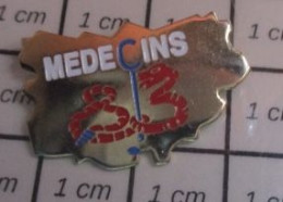 611A Pin's Pins / Beau Et Rare / THEME : MEDICAL / MEDECINS 83 VAR - Geneeskunde