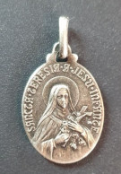 Pendentif Médaille Religieuse Argent 800 Début XXe "Sainte Thérèse De L'Enfant Jésus / Lisieux" Religious Medal - Religion & Esotérisme