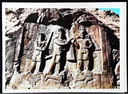 ► IRAN  Statue Antique Bas-Relief Kermanshah Bisotoon Taghe Bostan Carte Double (Cpsm Vers 1970s) - Iran
